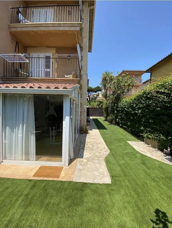 Bonita Casa Adosada Con Jardin Privado Y Piscina Comunitaria Calella De Palafrugell 0*,  Spain