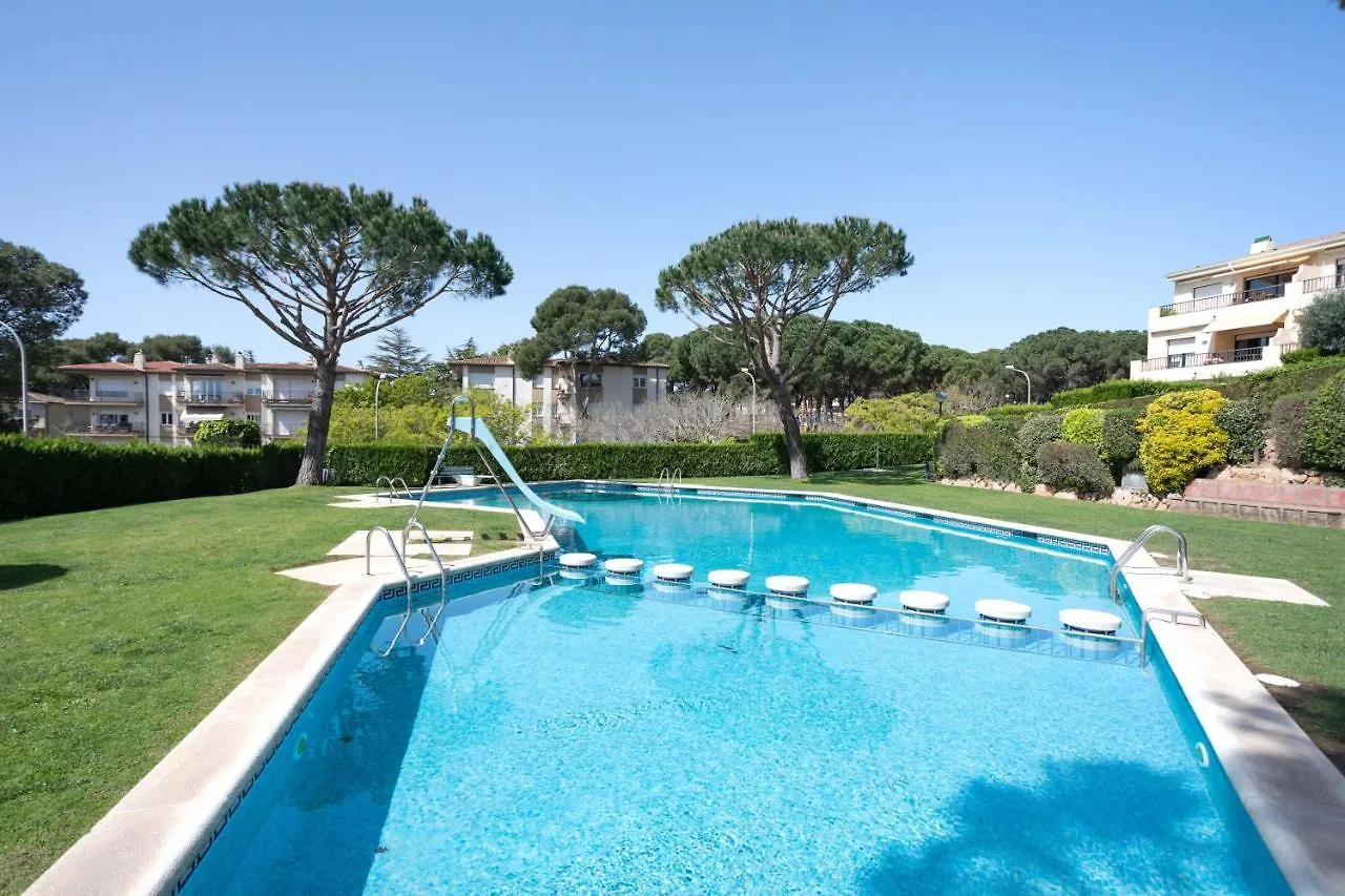Bonita Casa Adosada Con Jardin Privado Y Piscina Comunitaria Calella De Palafrugell