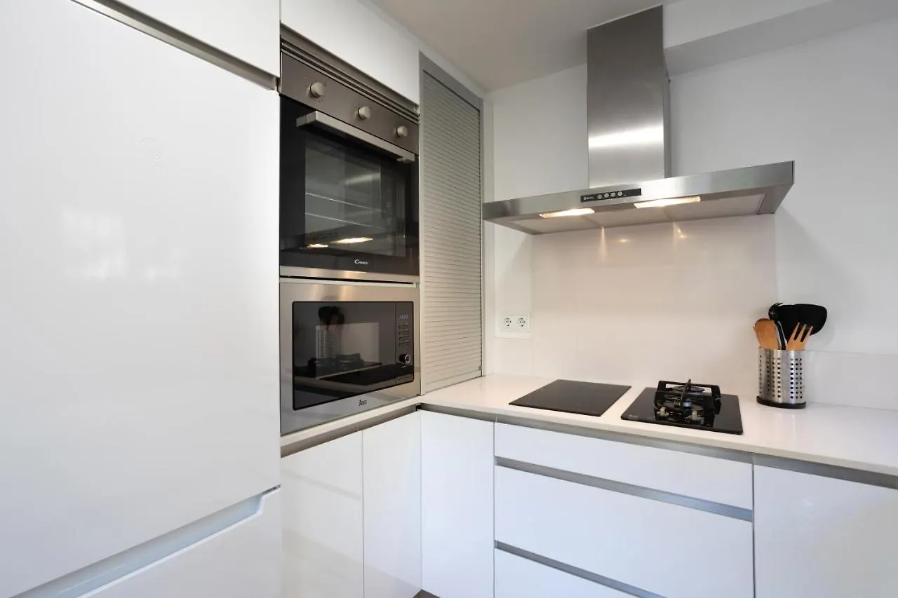 Bonita Casa Adosada Con Jardin Privado Y Piscina Comunitaria Calella De Palafrugell