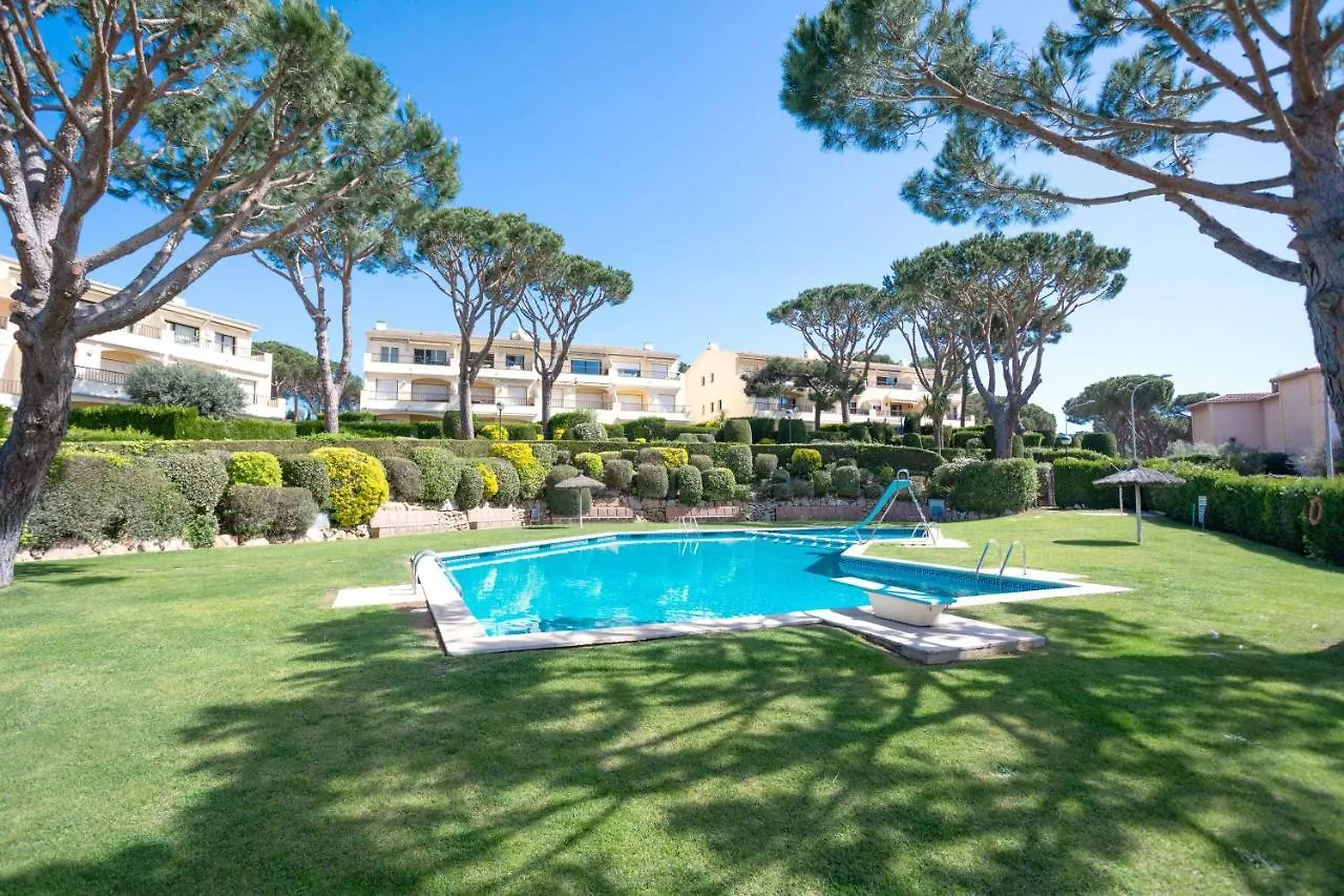 Bonita Casa Adosada Con Jardin Privado Y Piscina Comunitaria Calella De Palafrugell Španělsko