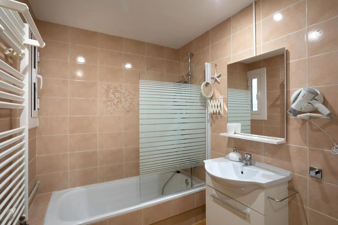 Bonita Casa Adosada Con Jardin Privado Y Piscina Comunitaria Calella De Palafrugell Holiday home