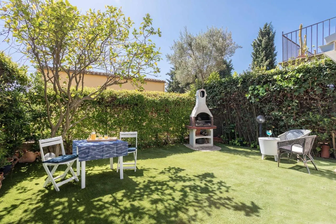 Bonita Casa Adosada Con Jardin Privado Y Piscina Comunitaria Calella De Palafrugell
